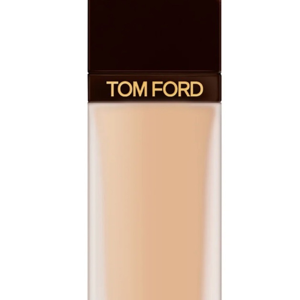 SOLD🔥TOM FORD
Architecture Soft Matte Blurring Foundation 2.0 Buff AUTHENTIC